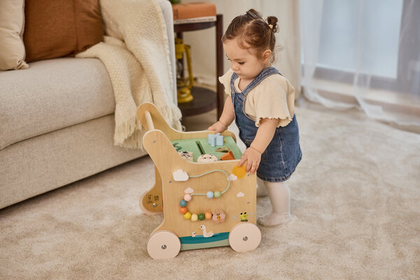 Розвиваючий ігровий дерев'яний центр "Farmers Funday"