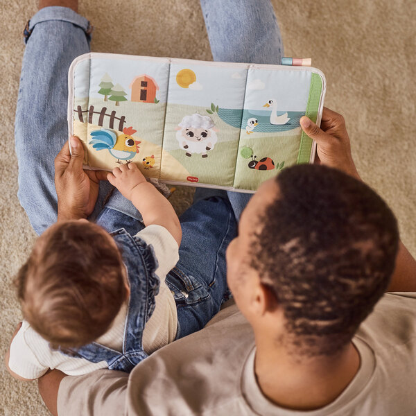 Розвиваюча книжка "Farmers Funday"